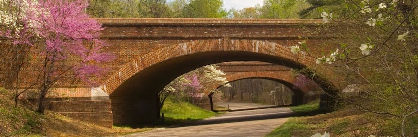 Colonial Parkway
